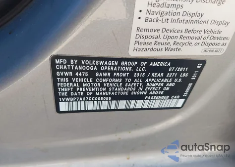 2012 Volkswagen Passat 2.5L Se z USA, uszkodzony, nr VIN 1VWBP7A37CC005055